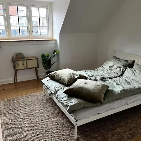 Lägenhet Lys Nyrenoveret Lejlighed I C *